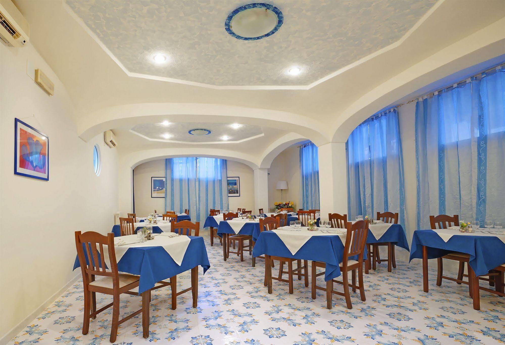Iris Hotel Forio di Ischia Buitenkant foto