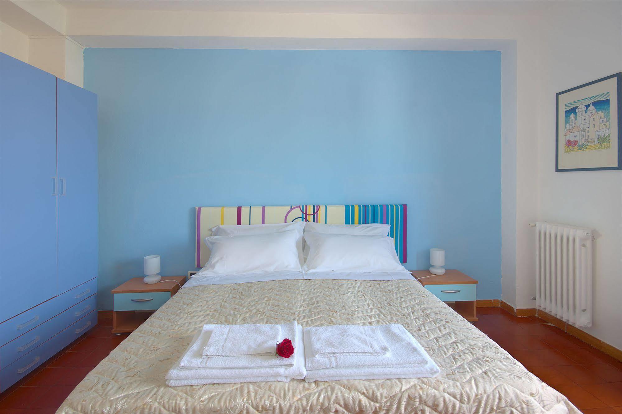 Iris Hotel Forio di Ischia Buitenkant foto