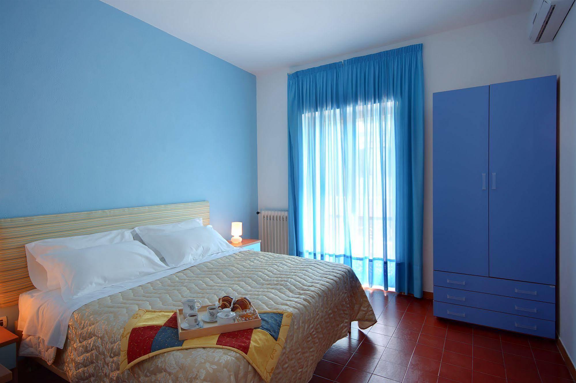 Iris Hotel Forio di Ischia Buitenkant foto